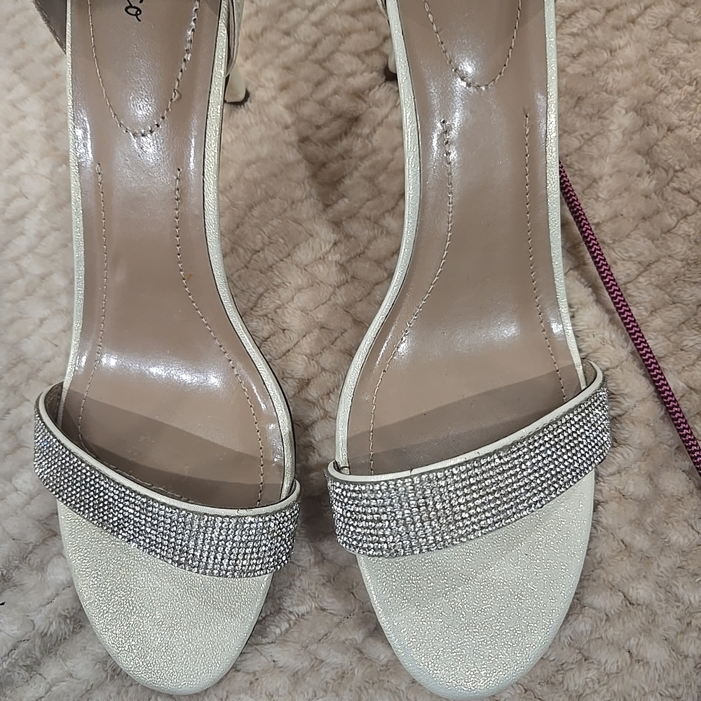 Style & Co Cream Gold Rhinestone Ankle Strap Heels Sandals Size 12M Dress Shoes - Picture 6 of 11